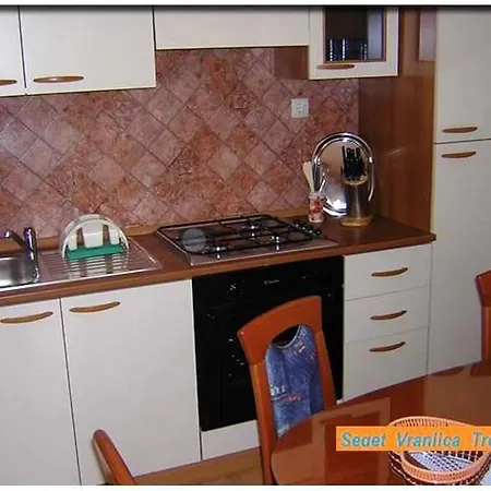 Roko Apartment Seget Vranjica